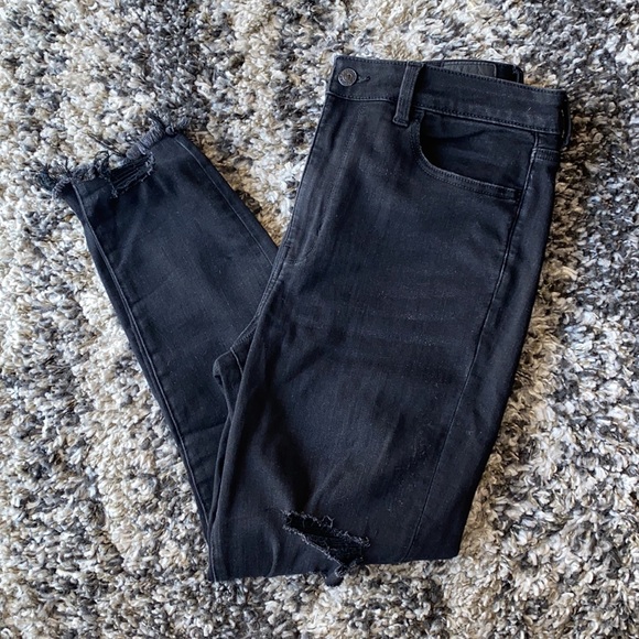 American Eagle Outfitters Denim - AEO NEXT LEVEL STRETCH DISTRESSED SUPER HI-RISE JEGGING CROP SIZE 14